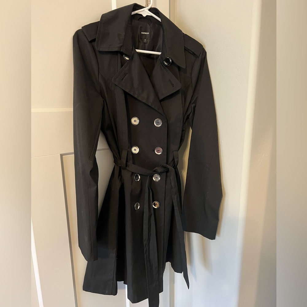 Express trench code size Medium mid thigh length